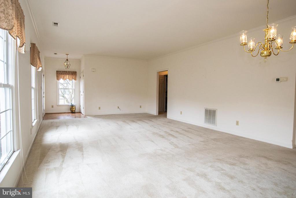 9214 SAINT ANDREWS LANE