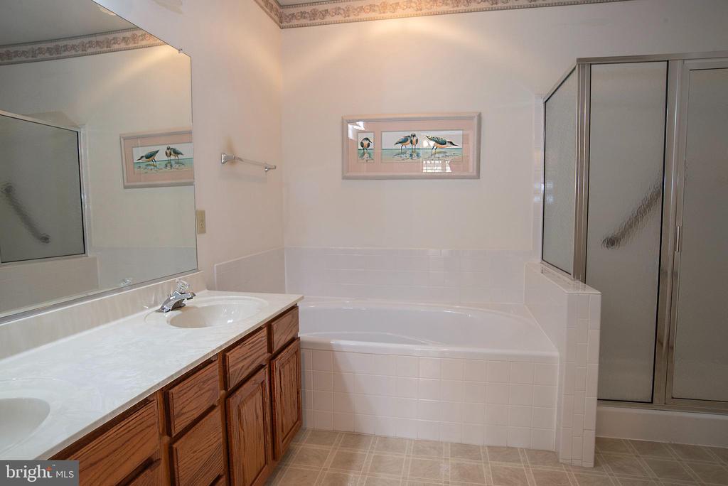 9214 SAINT ANDREWS LANE