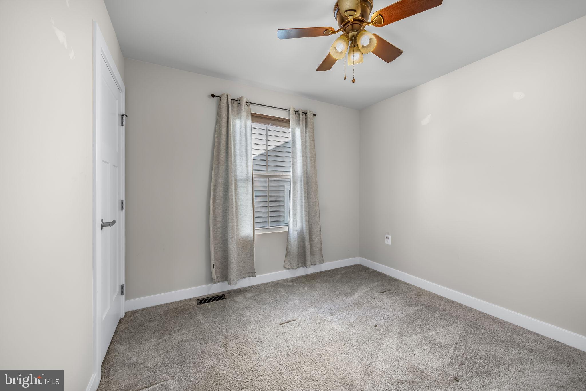 7607 LOUGHTON LANE