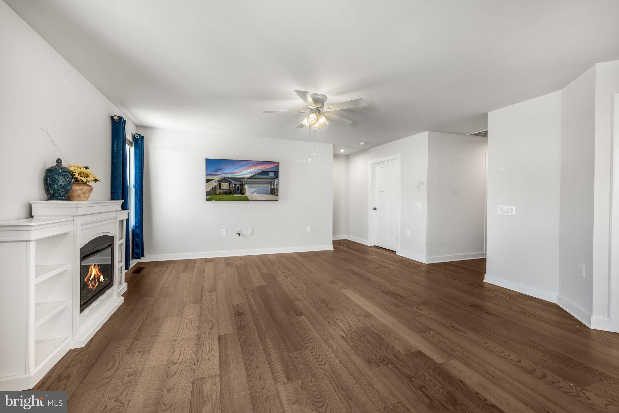 7607 LOUGHTON LANE