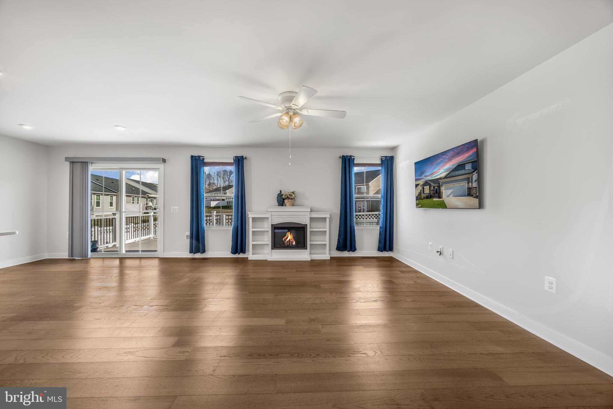 7607 LOUGHTON LANE