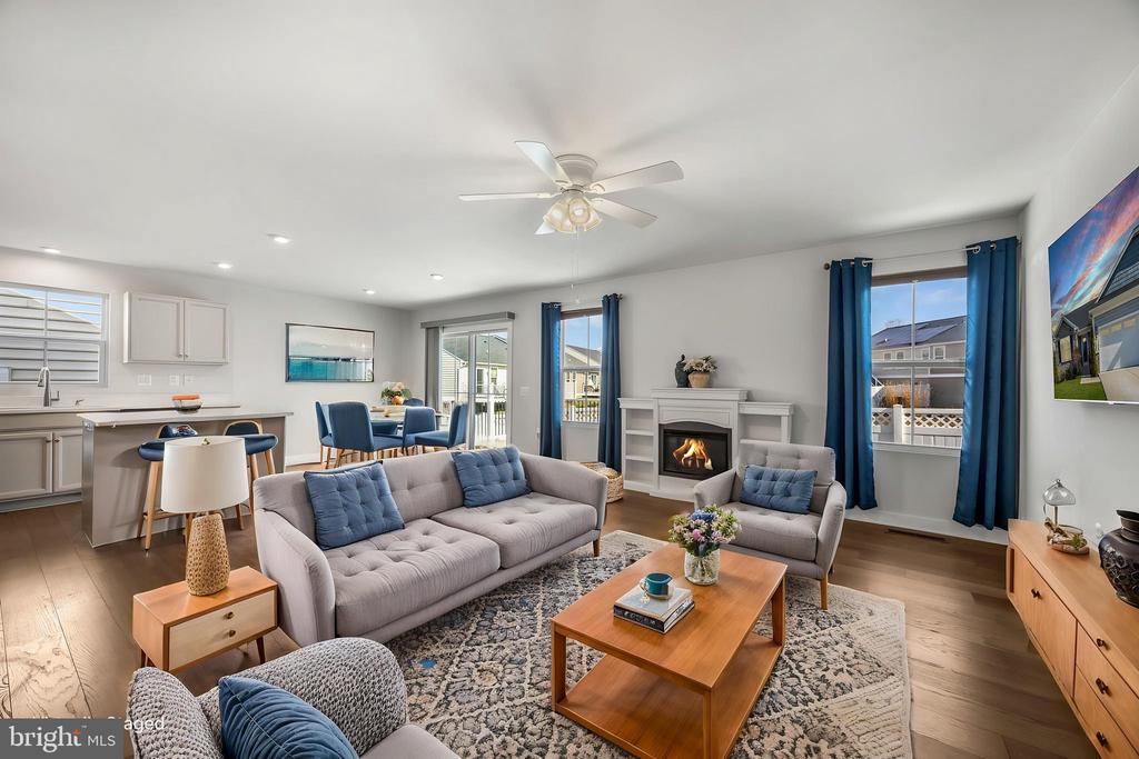7607 LOUGHTON LANE