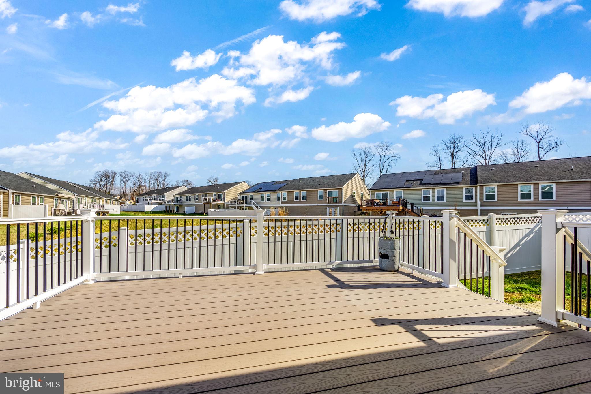 7607 LOUGHTON LANE
