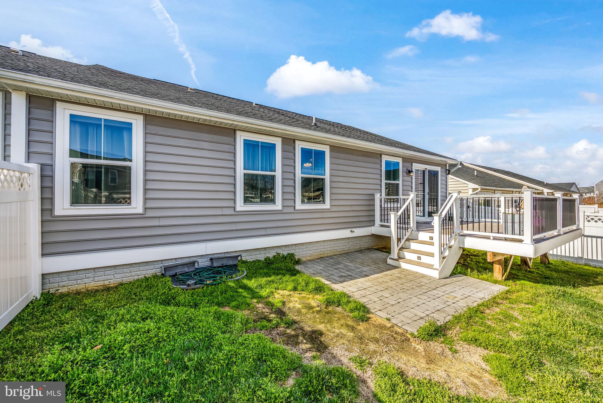 7607 LOUGHTON LANE