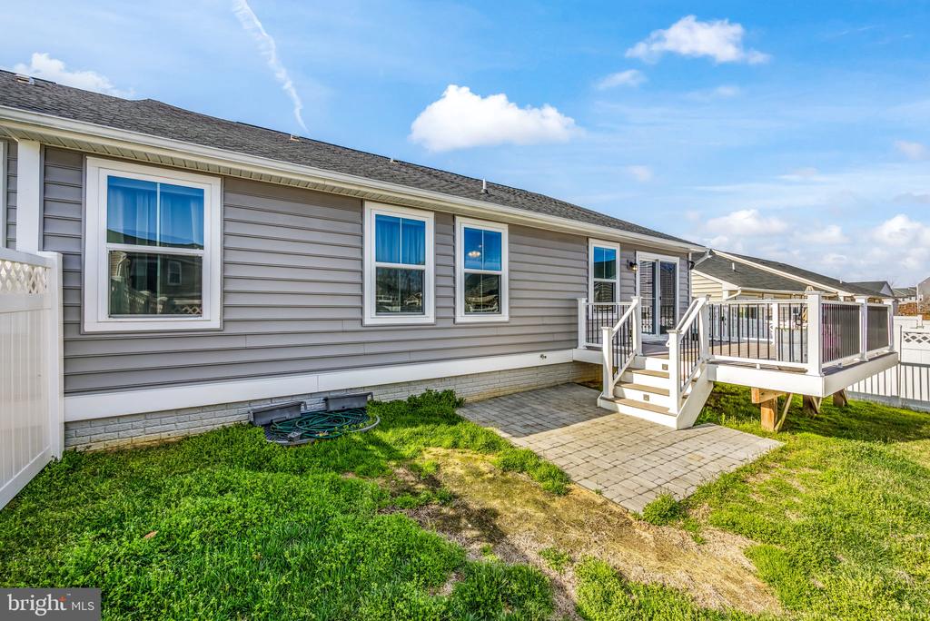 7607 LOUGHTON LANE