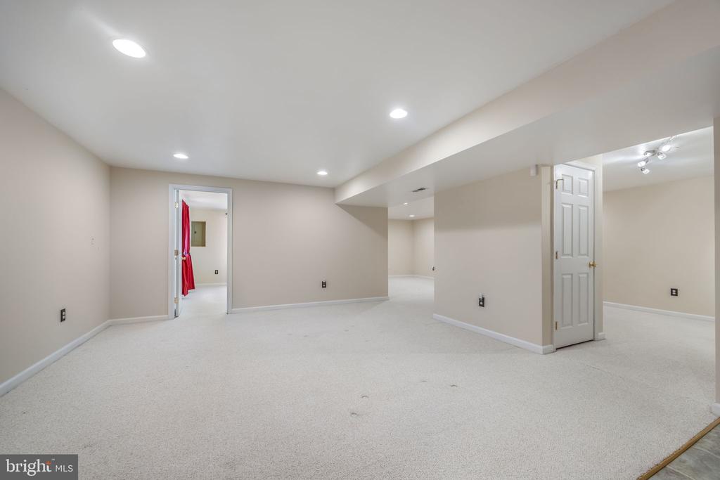 4318 BRIDLEPATH COURT