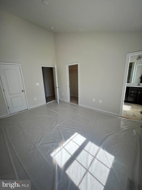 12114 BOWLING FARM COURT