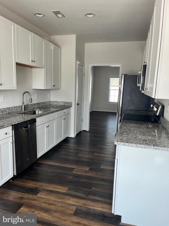 12114 BOWLING FARM COURT