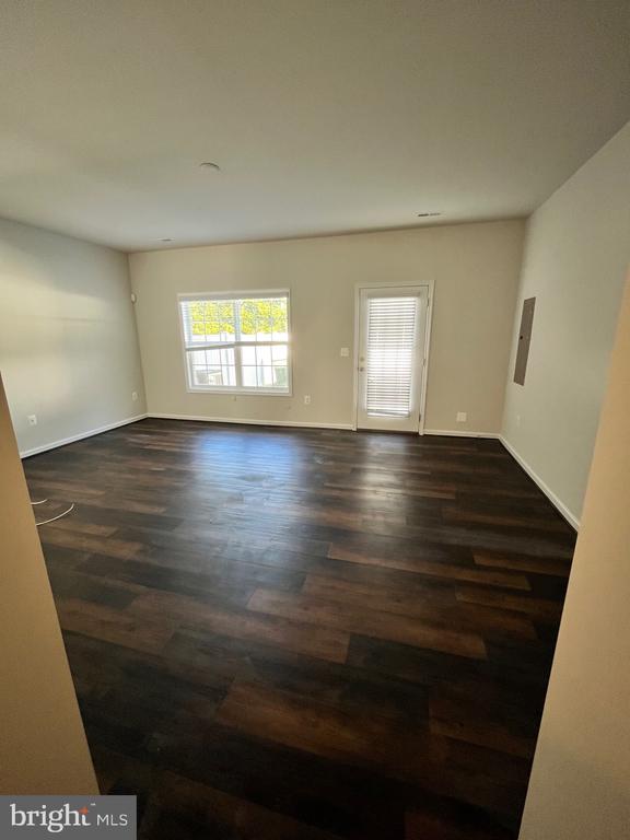 12114 BOWLING FARM COURT