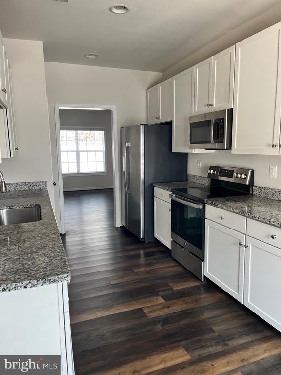 12114 BOWLING FARM COURT