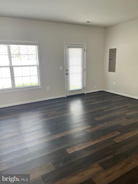 12114 BOWLING FARM COURT