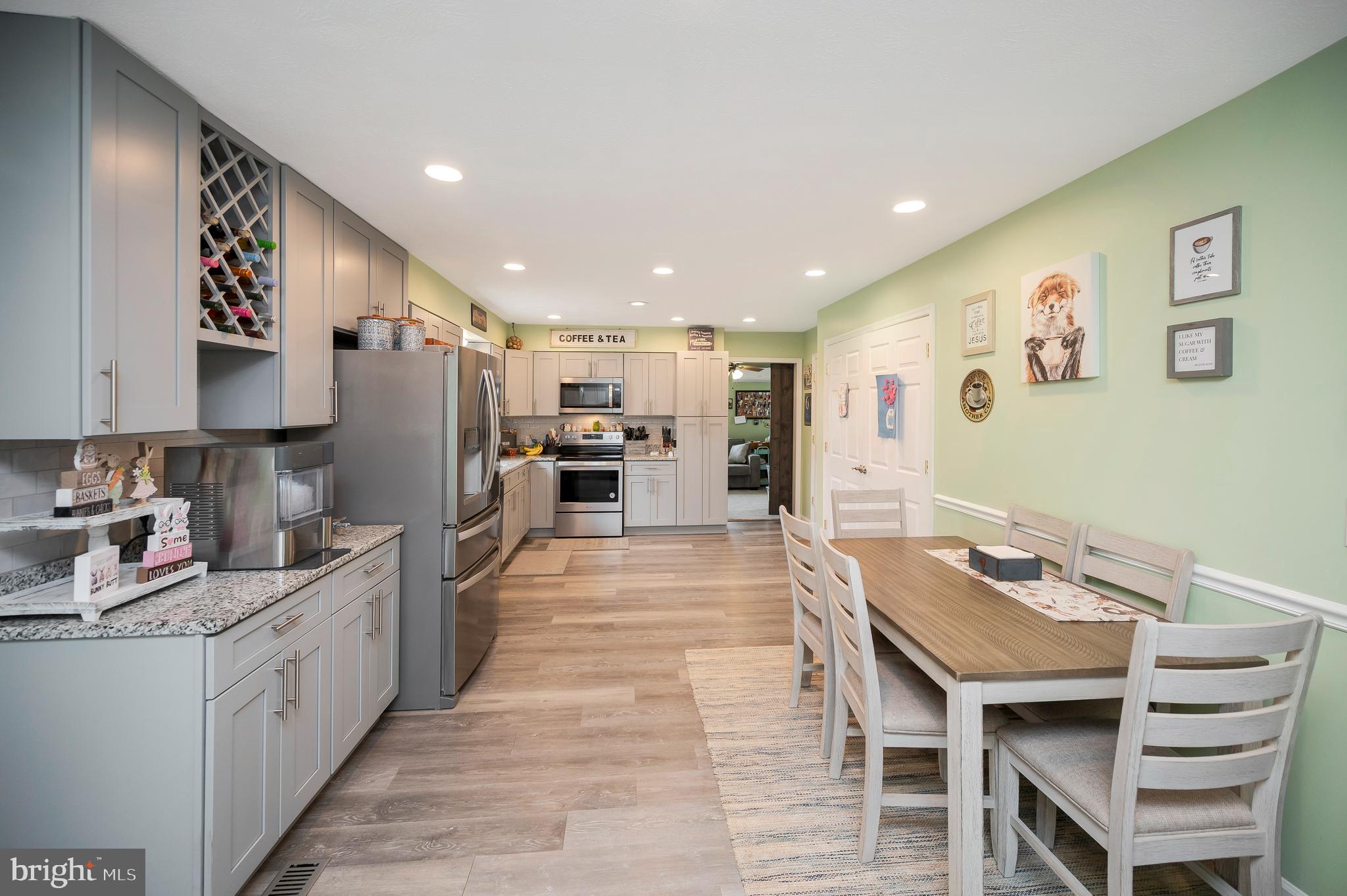 9504 QUAIL MEADOWS DRIVE