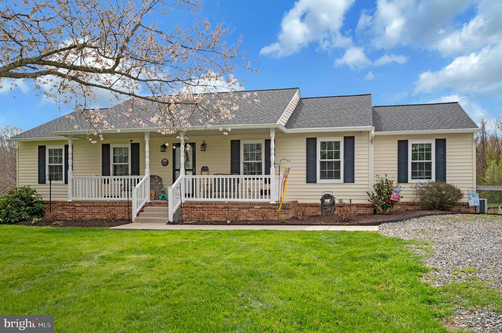 9504 QUAIL MEADOWS DRIVE