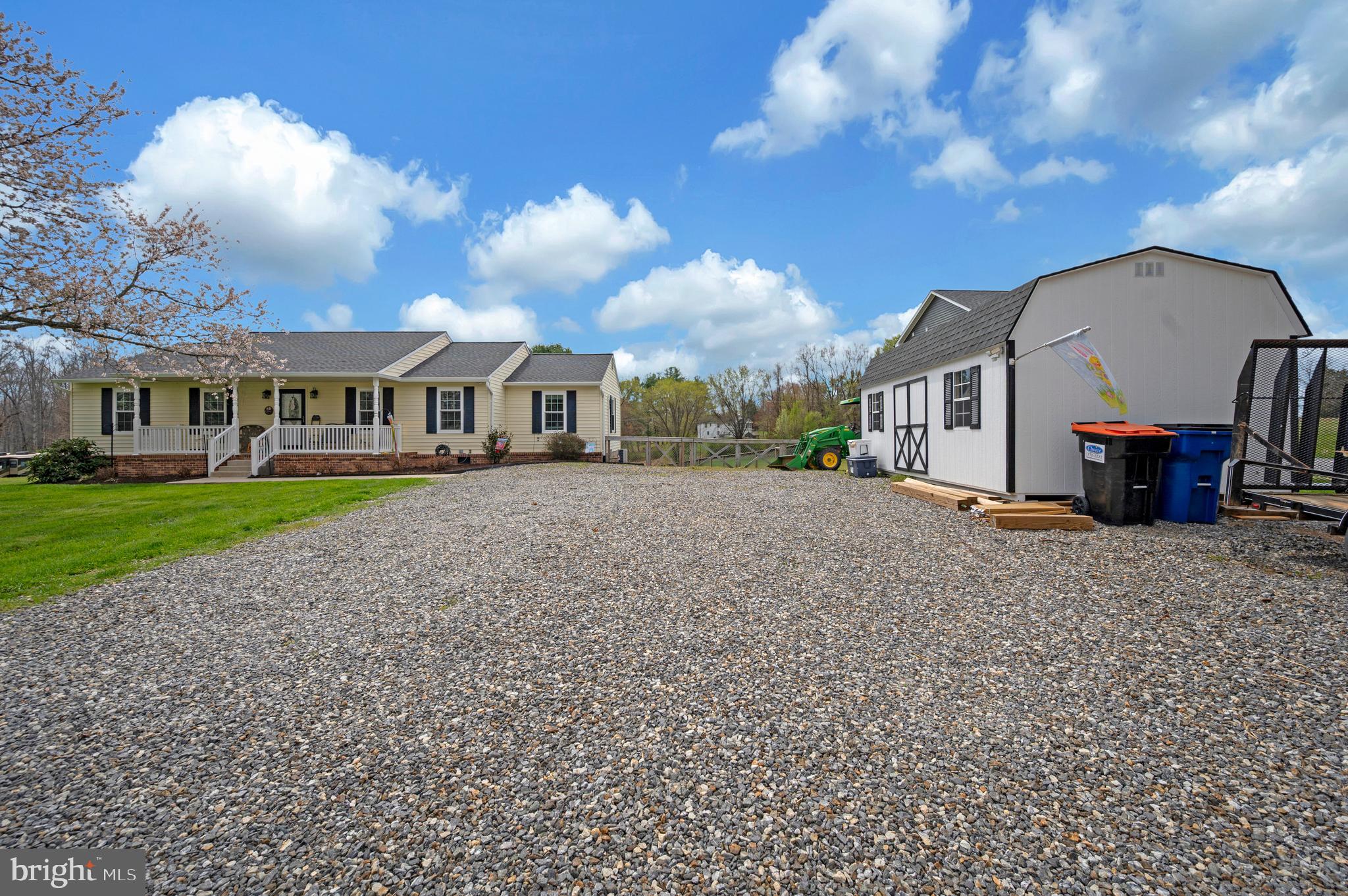 9504 QUAIL MEADOWS DRIVE