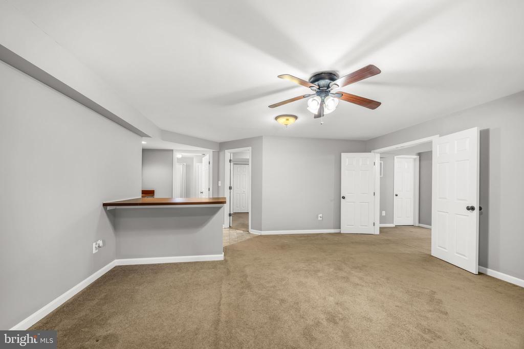 6657 LAWYERS ROAD