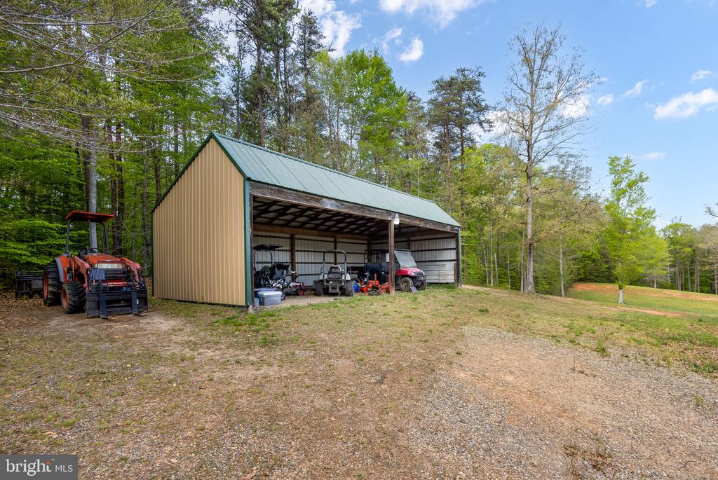 6657 LAWYERS ROAD