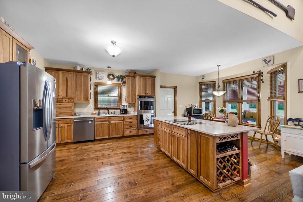 6657 LAWYERS ROAD