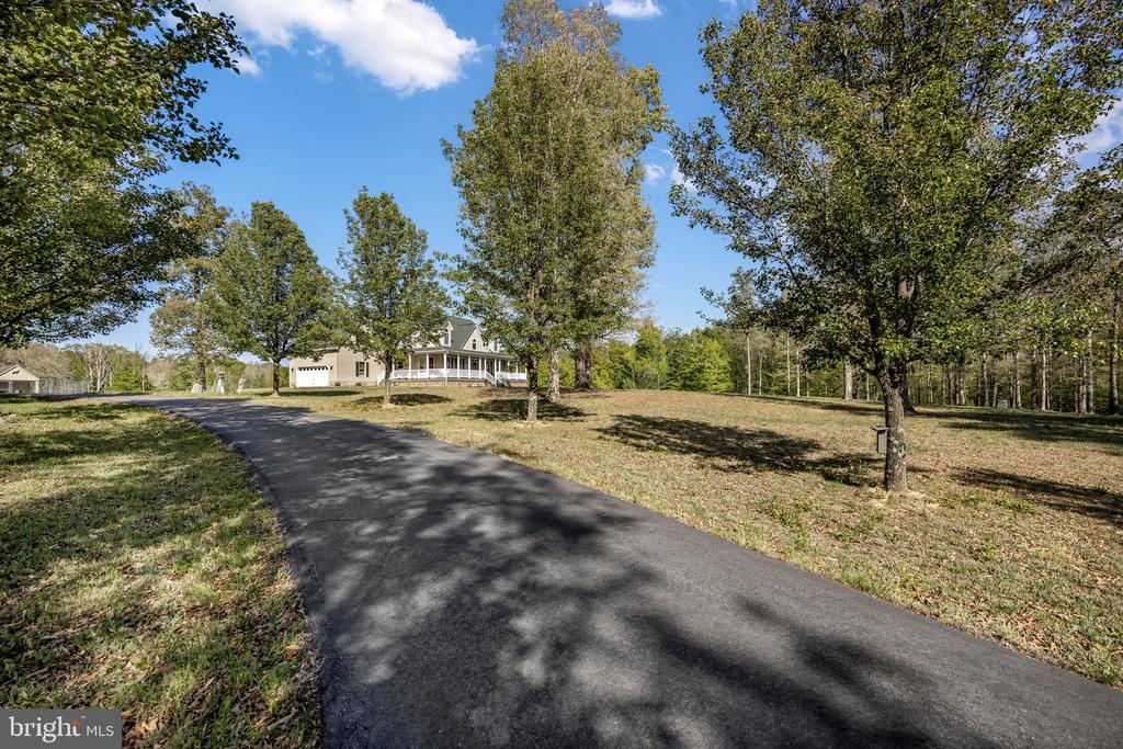 6657 LAWYERS ROAD
