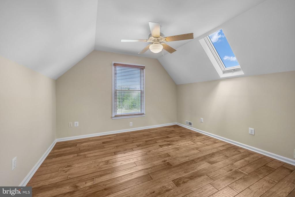 6657 LAWYERS ROAD