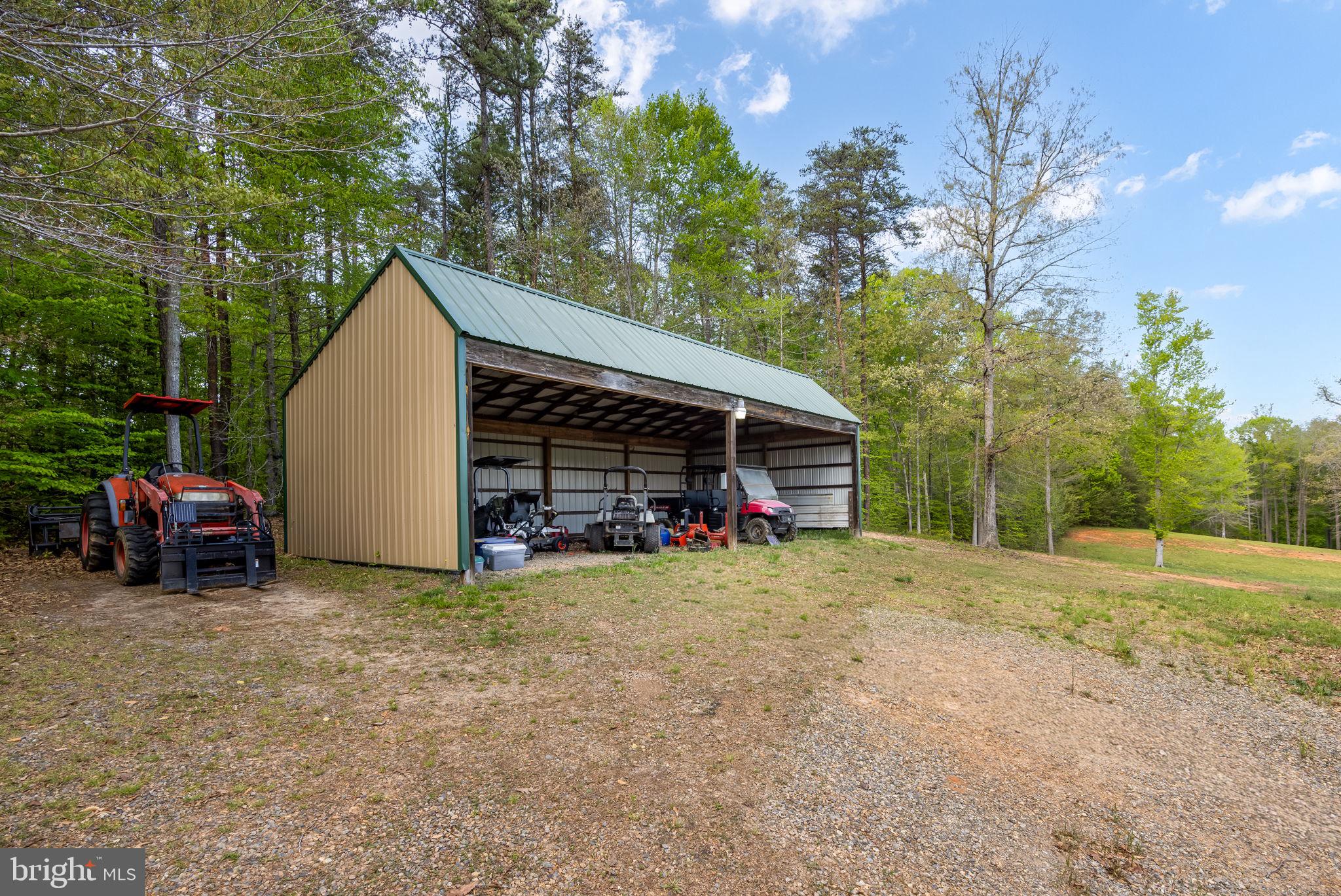 6657 LAWYERS ROAD
