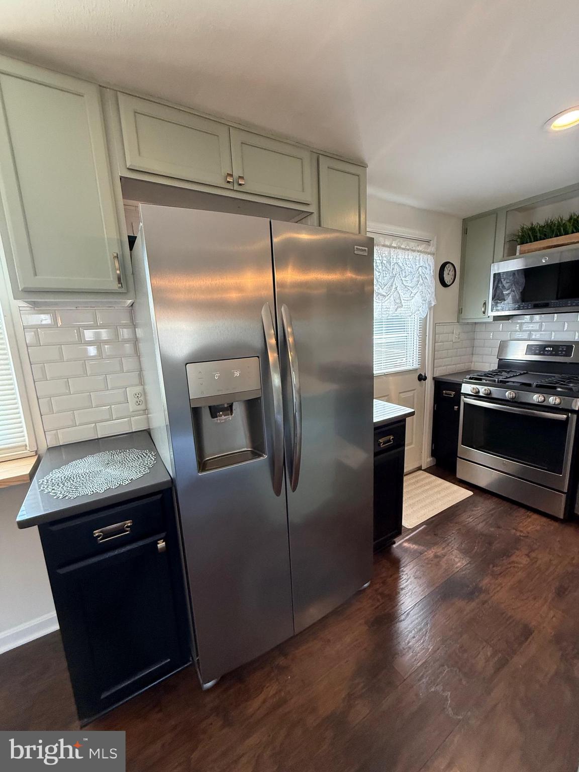 5079 MACNAMARA DRIVE