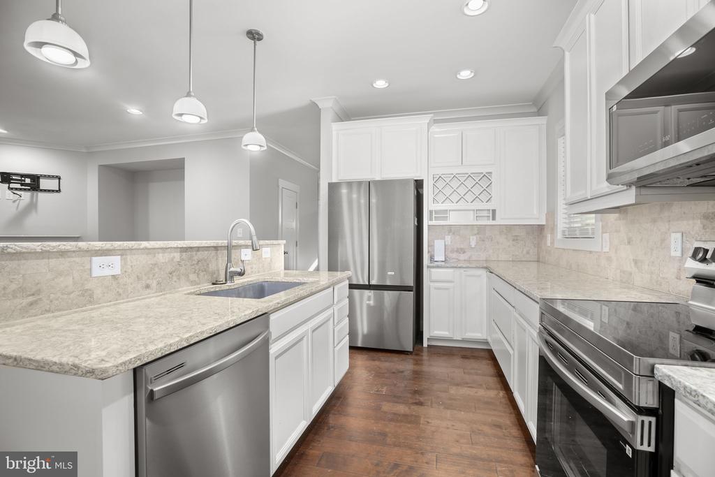 2518 REGENCY DRIVE