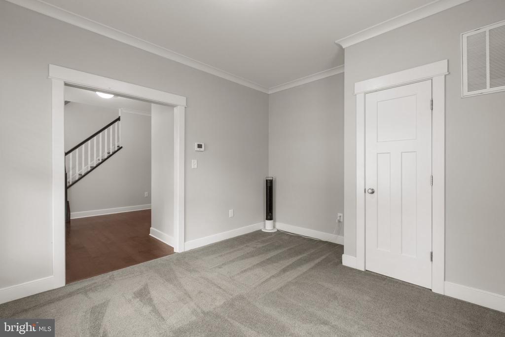 2518 REGENCY DRIVE