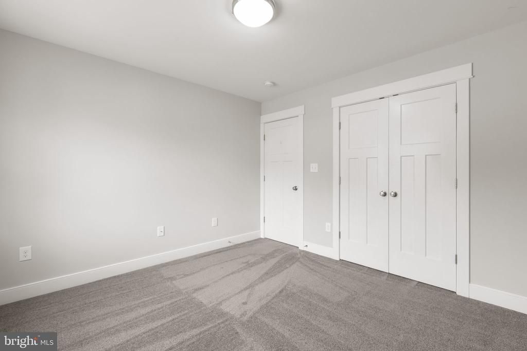 2518 REGENCY DRIVE