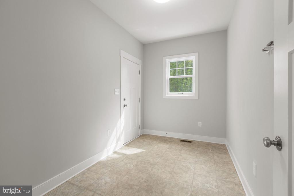 2518 REGENCY DRIVE