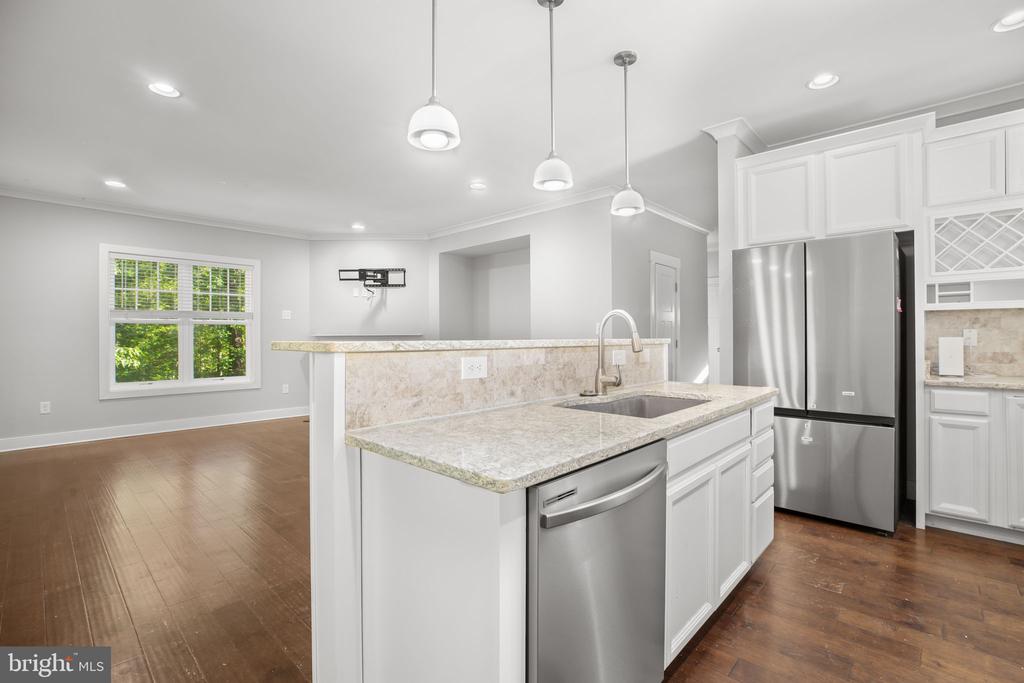 2518 REGENCY DRIVE