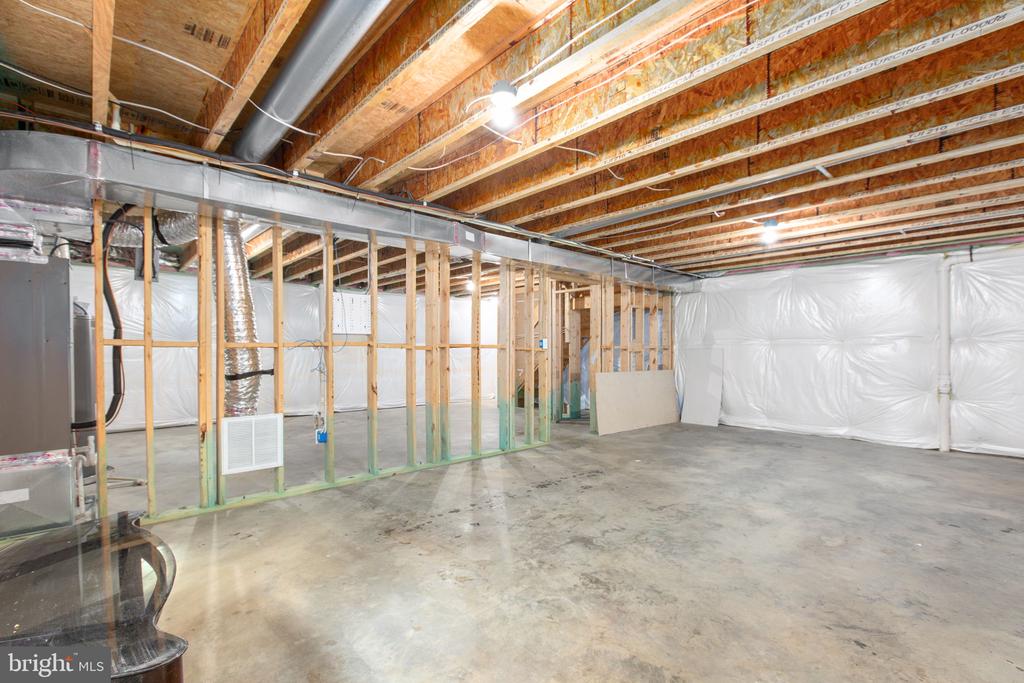 2518 REGENCY DRIVE