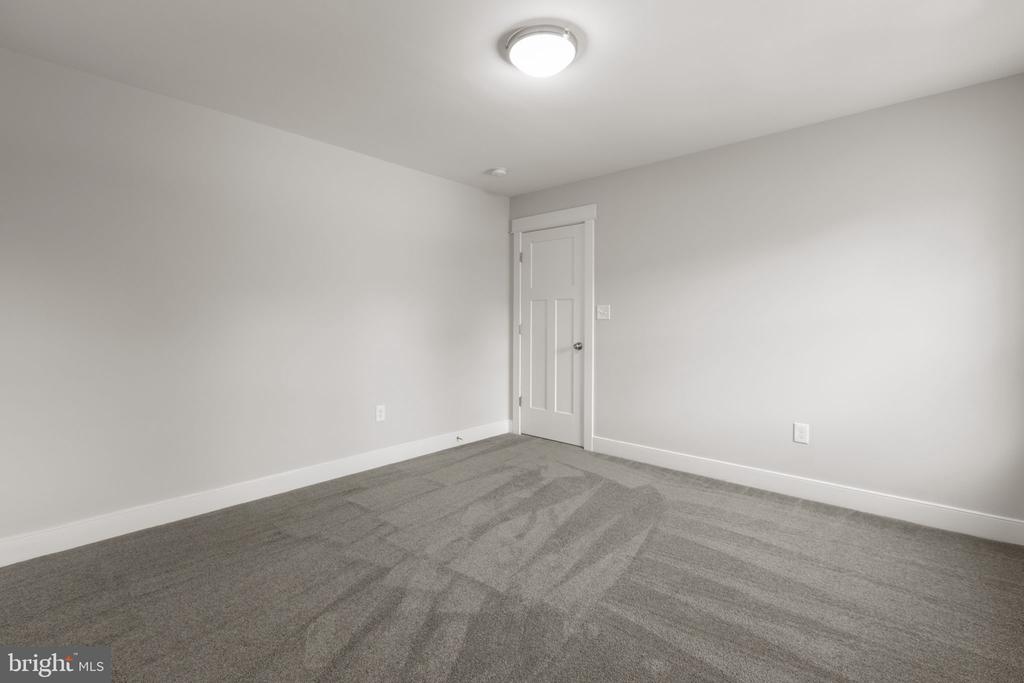 2518 REGENCY DRIVE