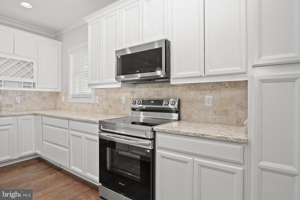 2518 REGENCY DRIVE