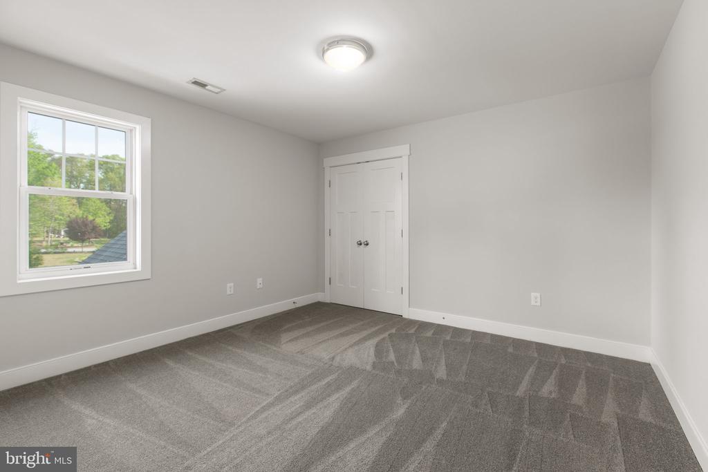 2518 REGENCY DRIVE