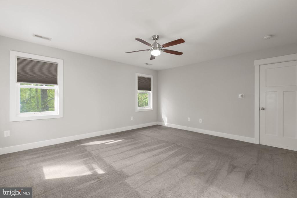 2518 REGENCY DRIVE