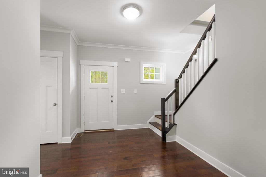 2518 REGENCY DRIVE