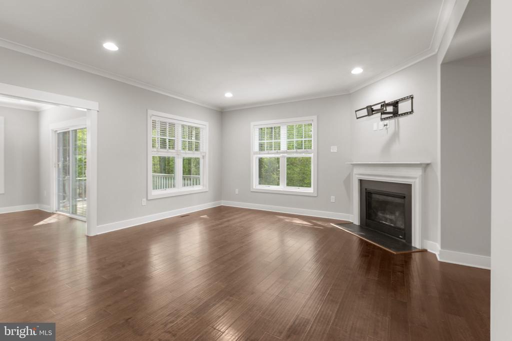 2518 REGENCY DRIVE