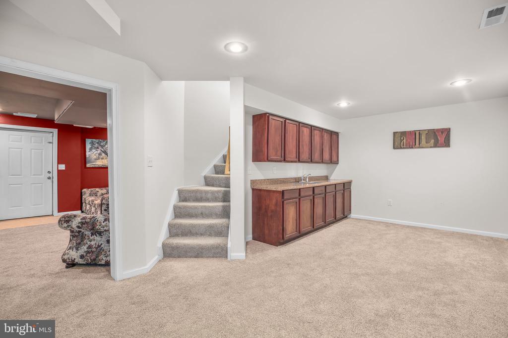 10804 TIDES COURT