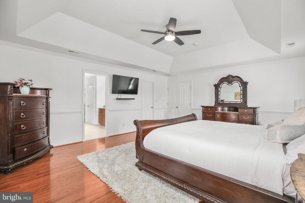10804 TIDES COURT