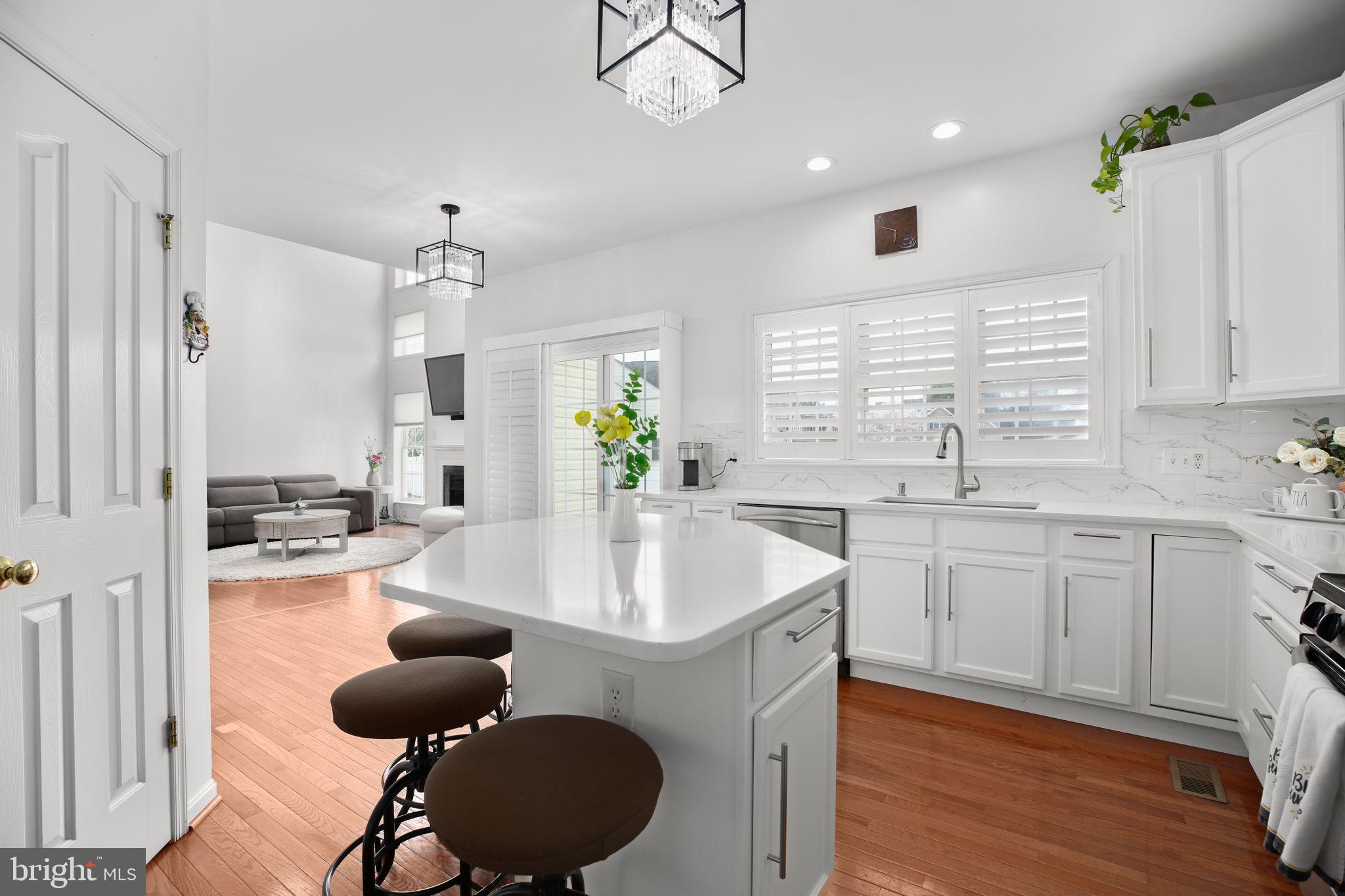 10804 TIDES COURT
