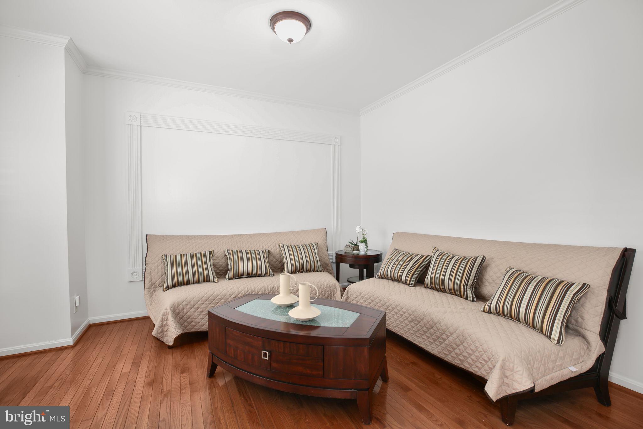 10804 TIDES COURT