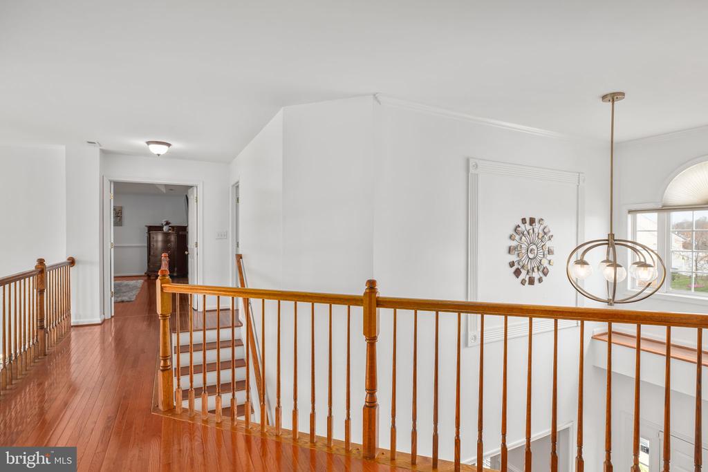 10804 TIDES COURT