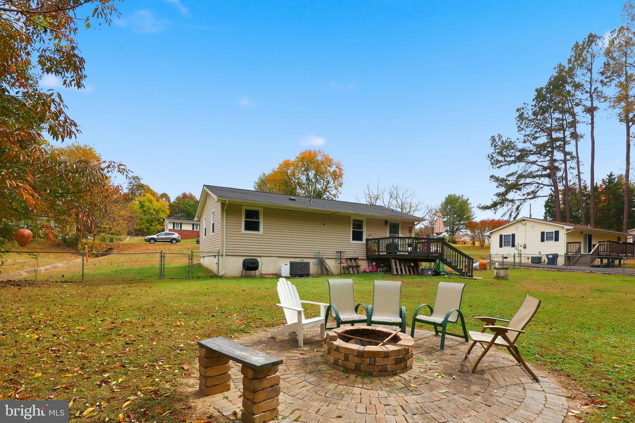 11006 DOE CIRCLE