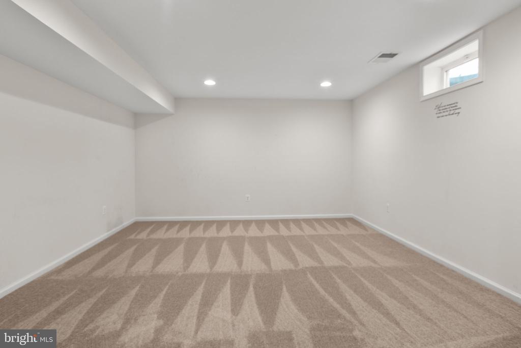 2509 CORNELL DRIVE