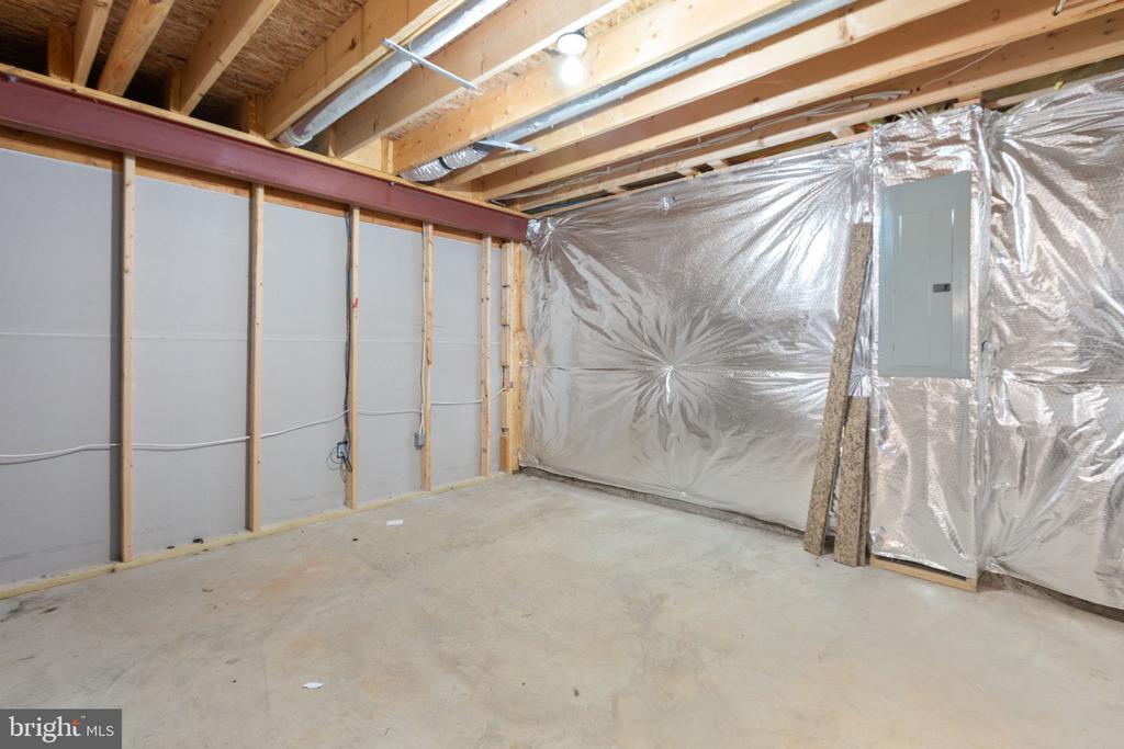 2509 CORNELL DRIVE