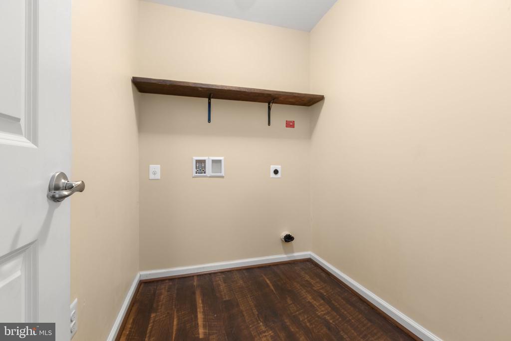 2509 CORNELL DRIVE