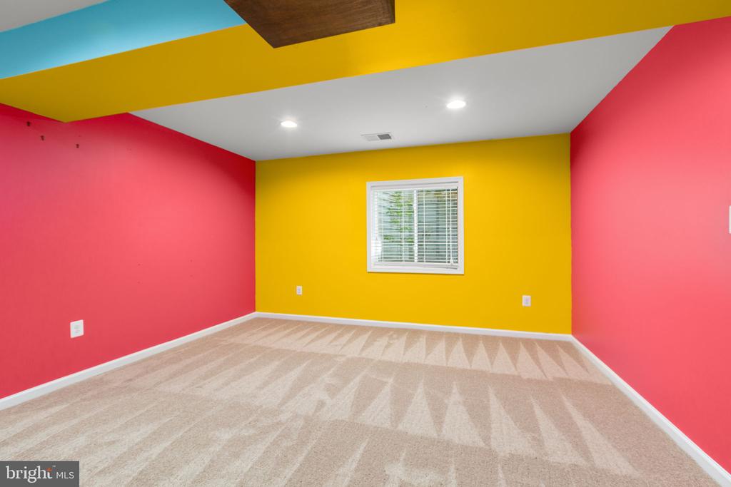 2509 CORNELL DRIVE