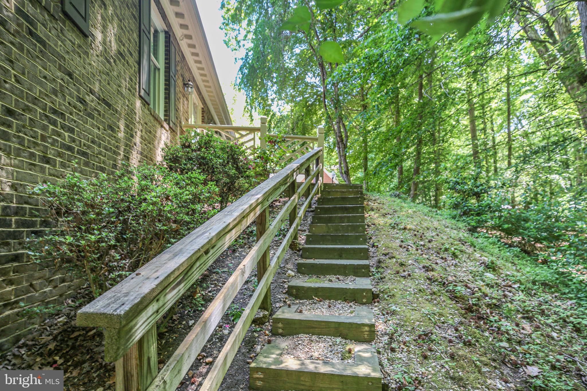 10102 BLANDFIELD LANE