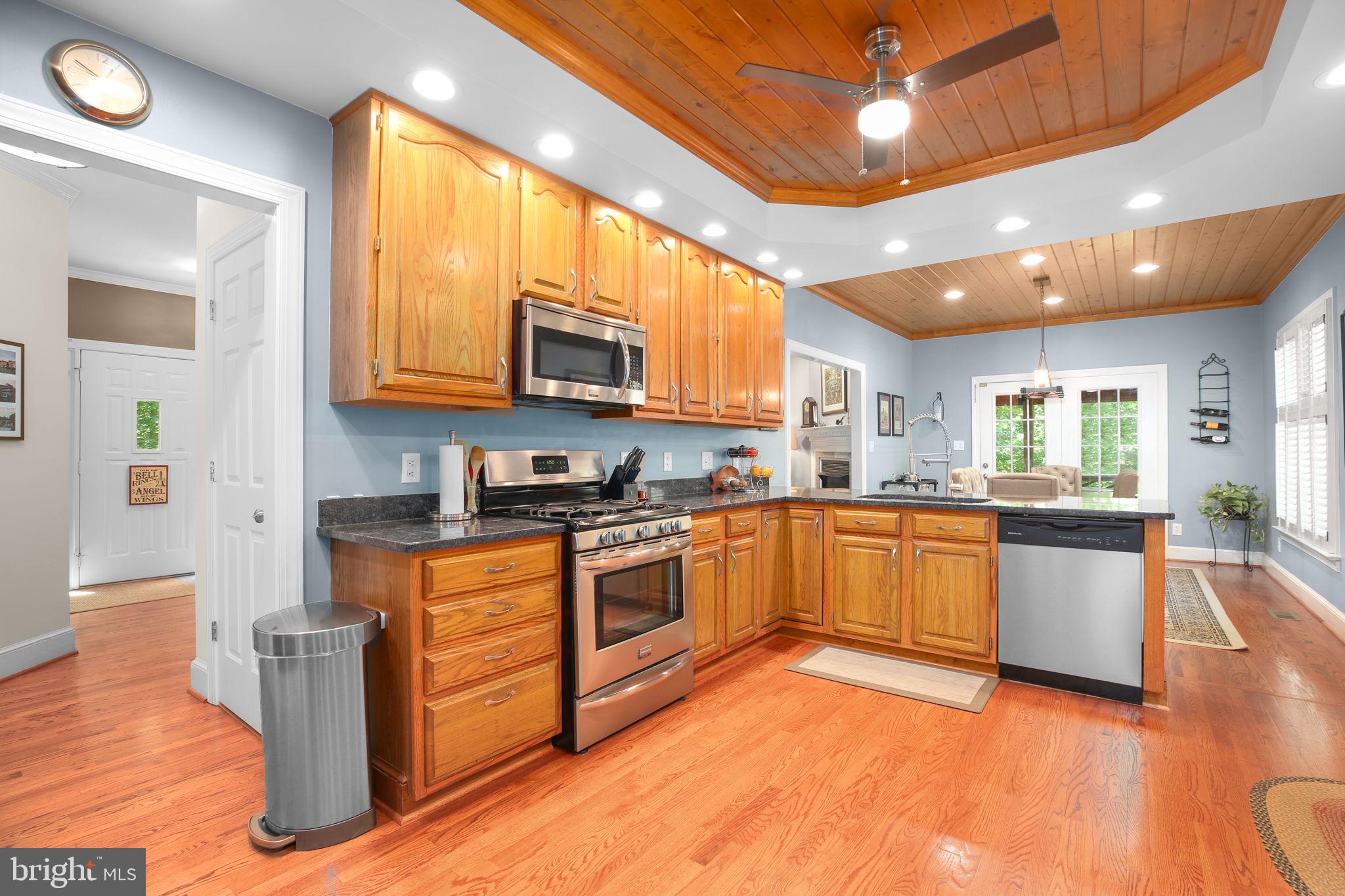 10102 BLANDFIELD LANE
