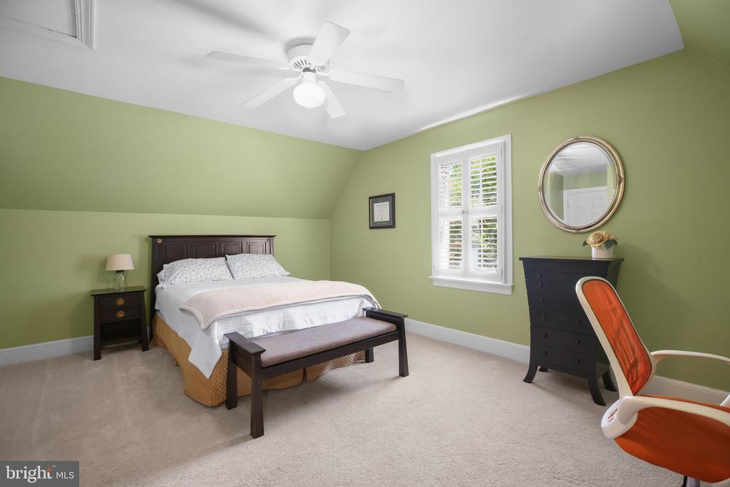 10102 BLANDFIELD LANE